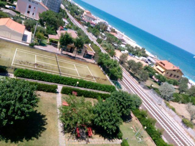 Condominio Cesano Mare Marotta Exterior photo